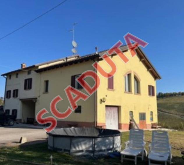 Immobile in asta di 117 m², box auto in vendita a Vezzano sul Crostolo