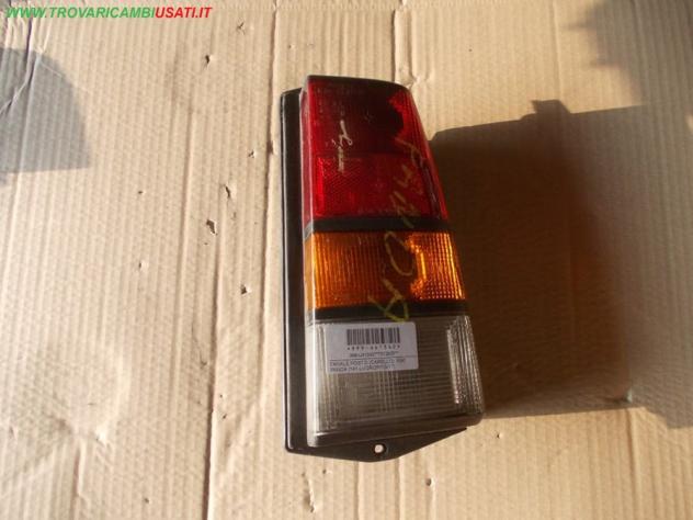 FANALE POST.D.(CARELLO) FIAT PANDA (141-LV/2R/2P/1S/1T)  Parti elettriche  Fanaleria  Fanali  Fanale post. sx. FIAT - PANDA - 01-02-1986 - 01-03-2004
