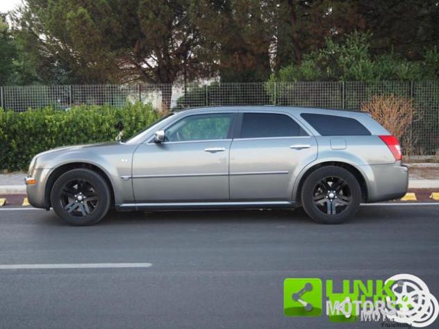CHRYSLER 300C 3.0 V6 CRD cat DPF Touring218cv rif. 23921933 - Foto 3