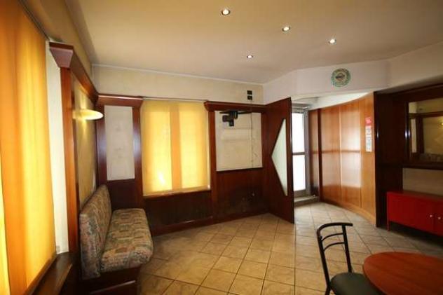 91 - Porzione di stabile con bar e appartamento - Foto 8