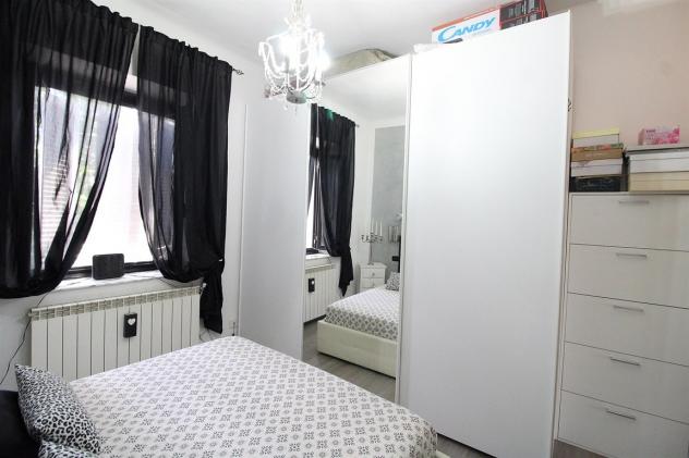 Porzione di corte di 3 locali e servizi - Foto 7