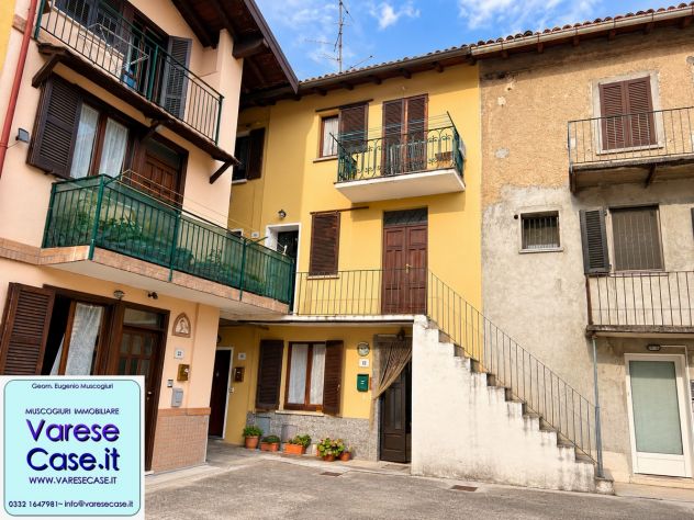 Trilocale in corte in VENDITA a VARESE (Zona San Fermo) - Foto 2