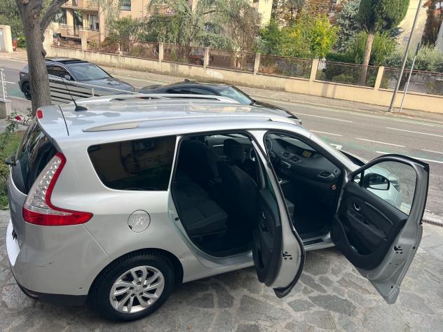 RENAULT SCENIC 1.5 ENERGY 7 POSTI NEOPATENTATI - Foto 8