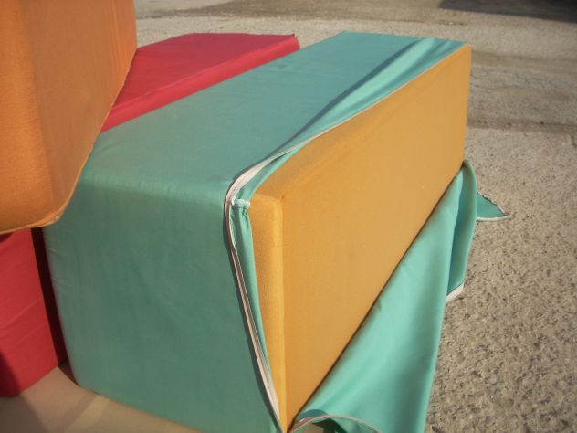POUF RETTANGOLARI COLORATI - Foto 4