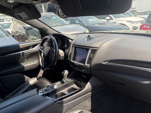 Maserati Levante V6 Diesel 275 CV AWD - Foto 6