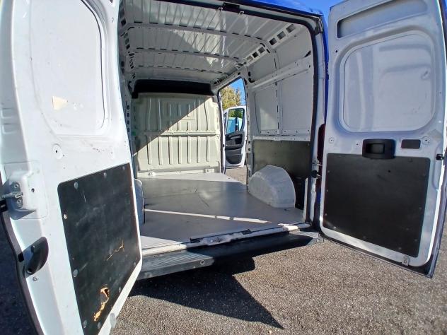 Peugeot Boxer 330 2.2 BlueHDi 120 S&S PC-TN Furgone - Foto 8