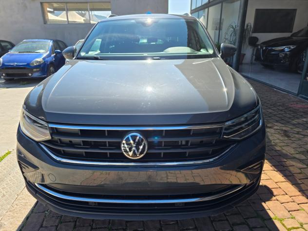 Volkswagen Tiguan 2.0 TDI 150 CV SCR DSG Elegance - Foto 8