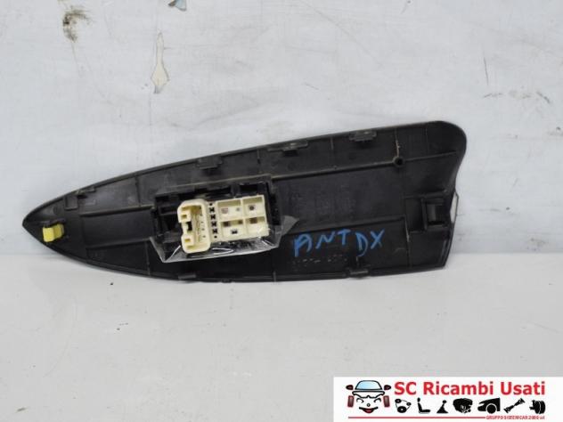 8481052030 PULSANTE ALZAVETRO ANTERIORE DX TOYOTA Rav4 4° Serie diesel - Foto 2