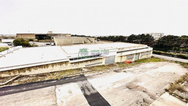 Capannone in Zona Industriale I Fase