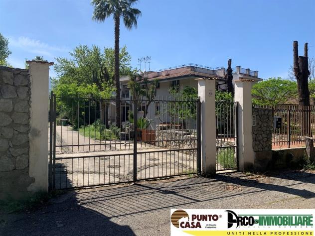 Appartamento ristrutturato in villa con terrazzo e giardino condominiale – Mondello, Fondo Anfossi - Foto 4