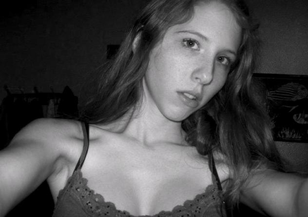 ilaria_25: 26 anni. Occhi Grigi.In cerca di uomo vicino a Castellammare di Stabia Tel: