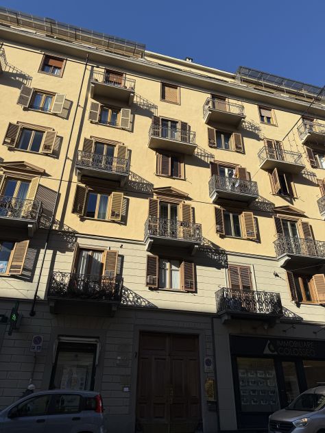 bilocale in zona San Salvario via Madama Cristina