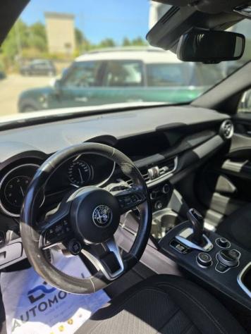 Alfa Romeo Stelvio 2.2 t Business Q4 190cv auto - Foto 9