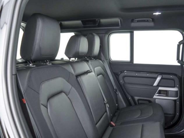 LAND ROVER Defender 110 2.0 Si4 PHEV 404 CV AWD Auto XS Edition rif. 20423450 - Foto 5