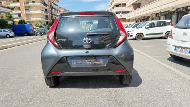 Toyota Aygo 1.0 VVT-i 72 CV 5 porte x-play LED NAVI KAMERA CERCHI 16 PDC BLUETOOTH - Foto 5