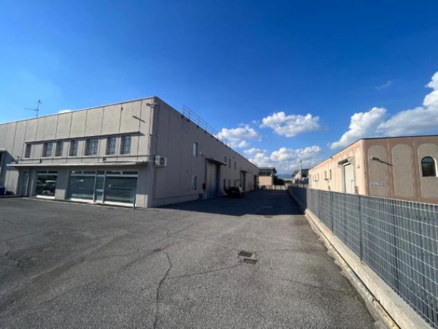 Immobile di 530 m² con 2 locali in affitto a Torbole Casaglia - Foto 7