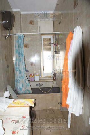 IMMOBILI-IMMOBILE RESIDENZIALE-Via Pasquale Formisano, 8, 80125 Napoli NA, Italia - Foto 4