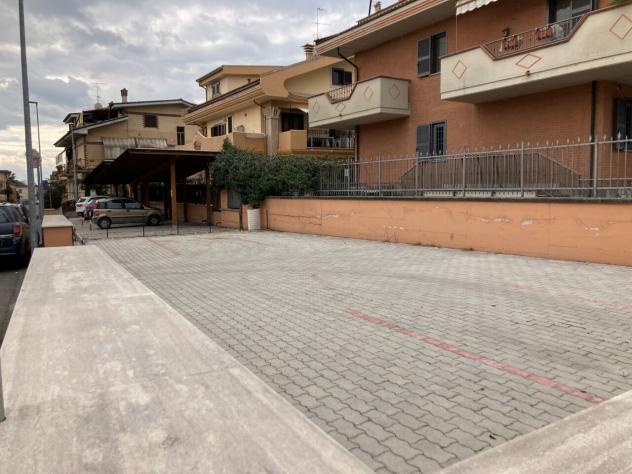 Locale commerciale in affitto a Guidonia Montecelio - Foto 11