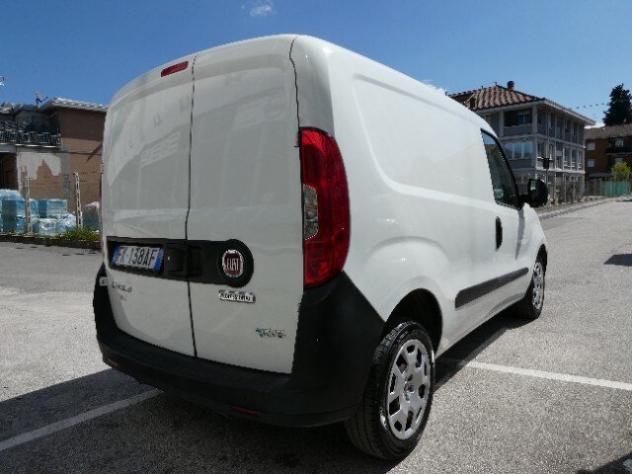 FIAT Doblò Doblò 1.4 T-Jet Natural Power PC-TN Cargo Lamierato SX - Foto 4
