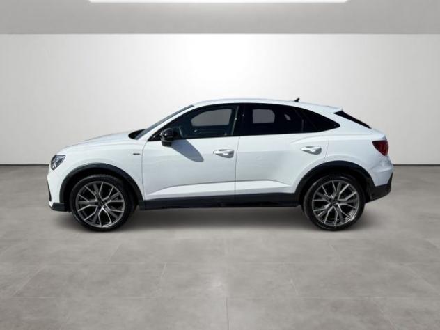 AUDI Q3 SPB 35 TDI Identity Black rif. 24062882 - Foto 8