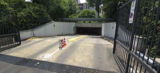BOX AD. P.TA ROMANA - BOCCONI/ VIA GIULIO ROMANO