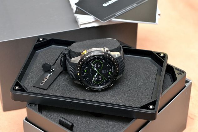 Garmin MARQ Athlete Titanio (mai indossato ancora con etichetta) - Foto 4