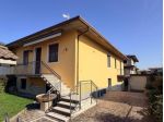 Villa di 175 m² con 4 locali e box auto doppio in vendita a Lograto