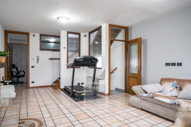 PORZIONE DI CASA VISTA LAGO A OLGINATE - Foto 17
