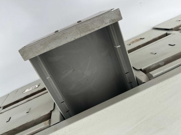 Cassettiere in ferro modulari e scaffale - Foto 3