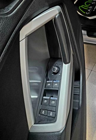 AUDI - Q3 - 35 TDI S tronic - Foto 9