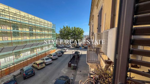 ZONA UMBERTINA IN PALAZZO STILE LIBERTY APPARTAMENTO E DEPANDANCE - Foto 6