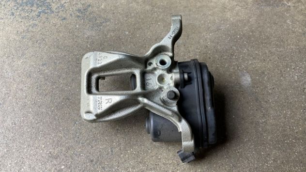 Pinza freno elettrica posteriore DX Toyota C-HR Hybrid del 2021 (47830F4030) - Foto 2
