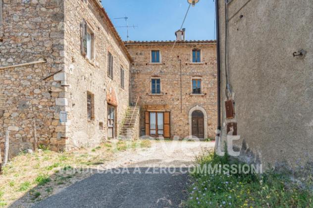 Rustico / Casale di 300 m² con più di 5 locali e posto auto in vendita a Casole d'Elsa - Foto 4