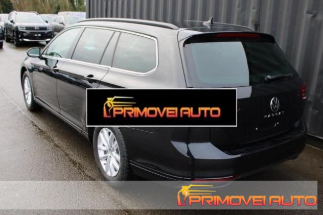 VOLKSWAGEN Passat Variant 2.0 TDI SCR 122 CV EVO DSG STYLE rif. 20902678 - Foto 3