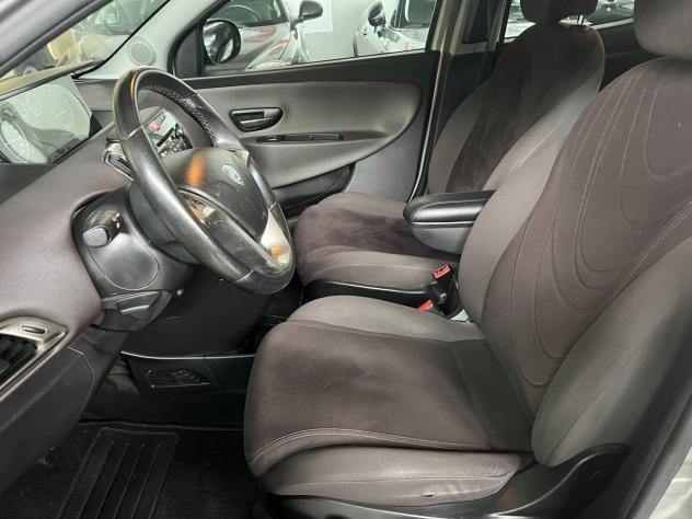 Lancia Ypsilon 1.2 69 CV 5 porte Gold - Foto 8