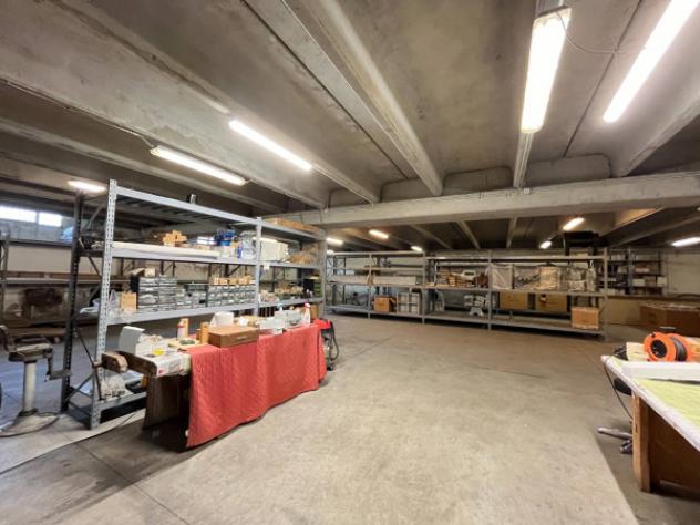 Immobile di 1650 m² con più di 5 locali in vendita a Brescia - Foto 18