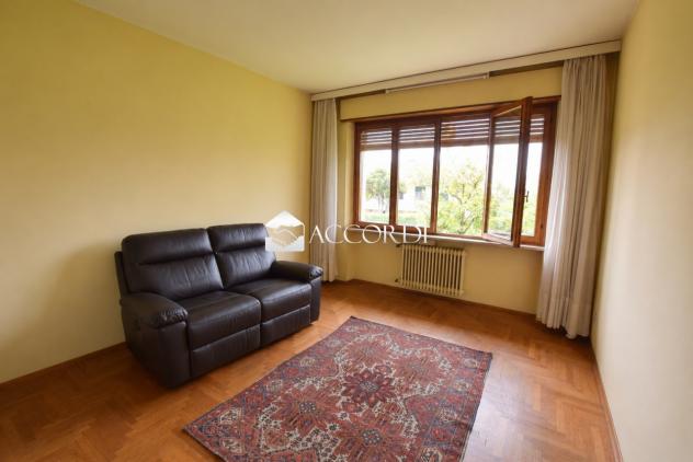 CASA INDIPENDENTE di 10 vani e di 300 mq (MONTEBELLUNA) rif. PE15 - Foto 9