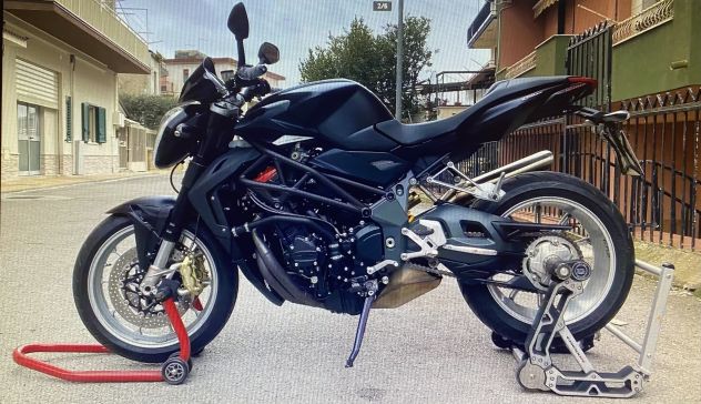 MV Agusta brutale 1090 R km 6000 pari al nuovo - Foto 2