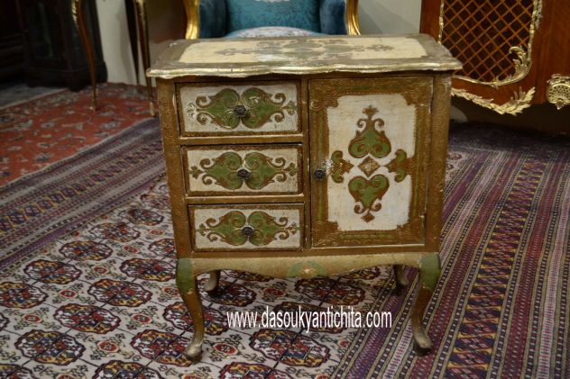 Comodino-mobiletto stile fiorentino metà XX secolo