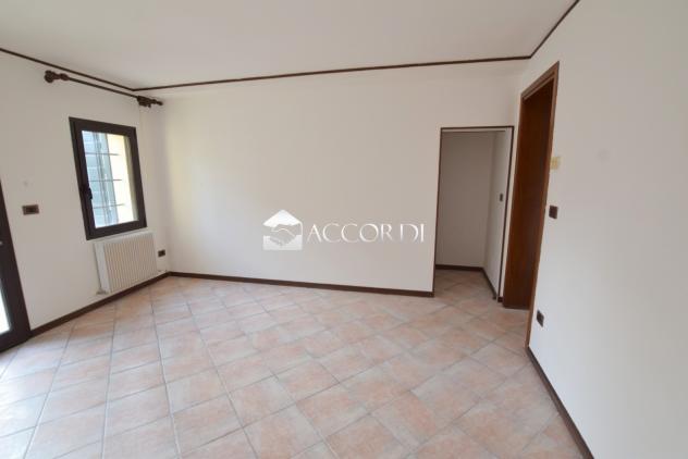 CASA AFFIANCATA di 4 vani e di 115 mq (GIAVERA DEL MONTELLO) rif. PE7B - Foto 5