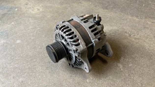 Alternatore Subaru Impreza 2.0d del 2011 (23700-AA661)