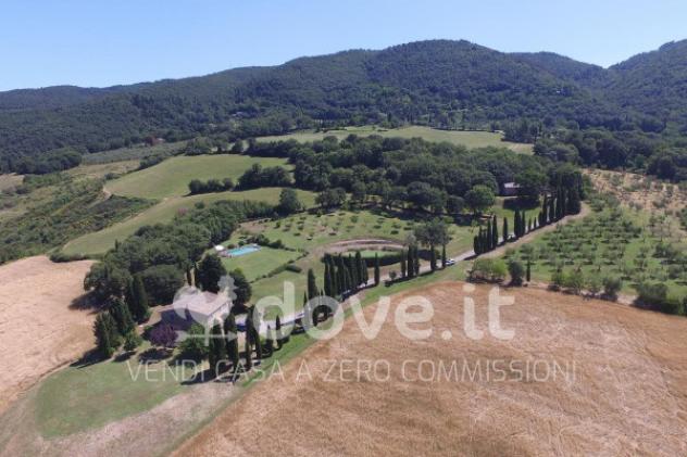 Rustico / Casale di 800800 m² con più di 5 locali in vendita a Pienza