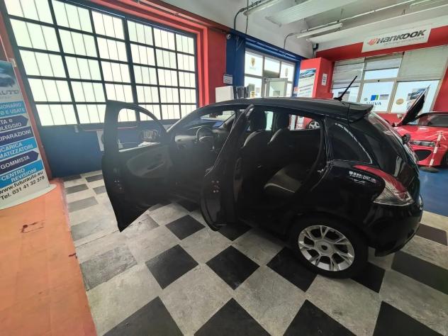 Lancia Ypsilon 5 porte NEOPATENTATO - Foto 5
