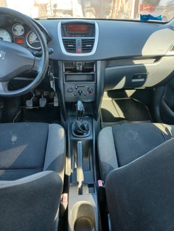 Peugeot 207 1.4 88CV 5p. ONE Line - Foto 8