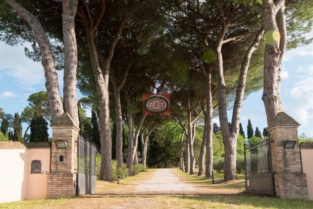 CALISESE di Cesena - VILLA in OTTIMO STATO con AMPIO PARCO PRIVATO ( 16.025 mq. ) - UNICA !! - Foto 3