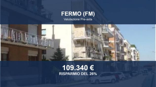 Immobile in asta di 170 m² con più di 5 locali e box auto in vendita a Fermo