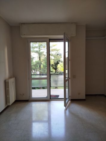 Ampio bilocale con cucina abitabile e balcone in zona Grazie Vecchie - Foto 7