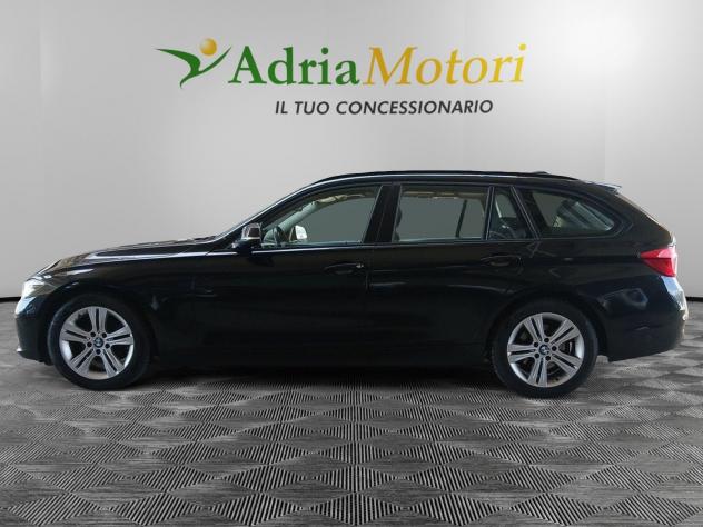 BMW Serie 3 320d Business Advantage Autom. - Foto 2