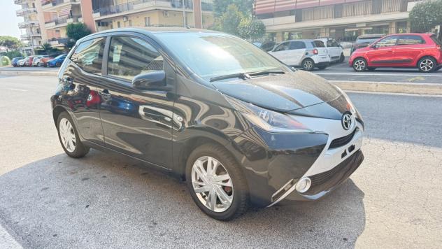 Toyota Aygo 1.0 VVT-i 69 CV 5 porte x-PLAY LED CAR PLAY KAMERA PDC BLUETOOH CERCHI 16 - Foto 2