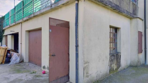 Immobile in asta di 109 m² con più di 5 locali e box auto in vendita a Castegnero - Foto 2
